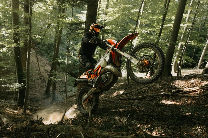Unstoppable: KTM Launches the 2026 300 EXC HARDENDURO